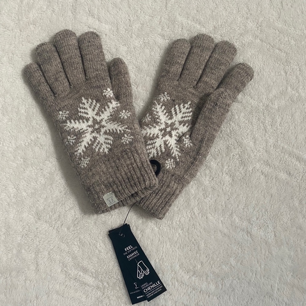 Super warm, lined gloves! NWT!